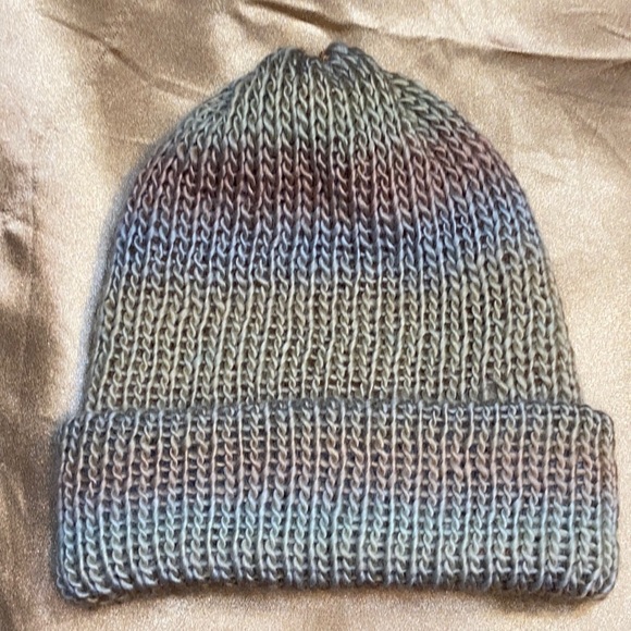 New handmade knitted beanie. - Picture 1 of 5